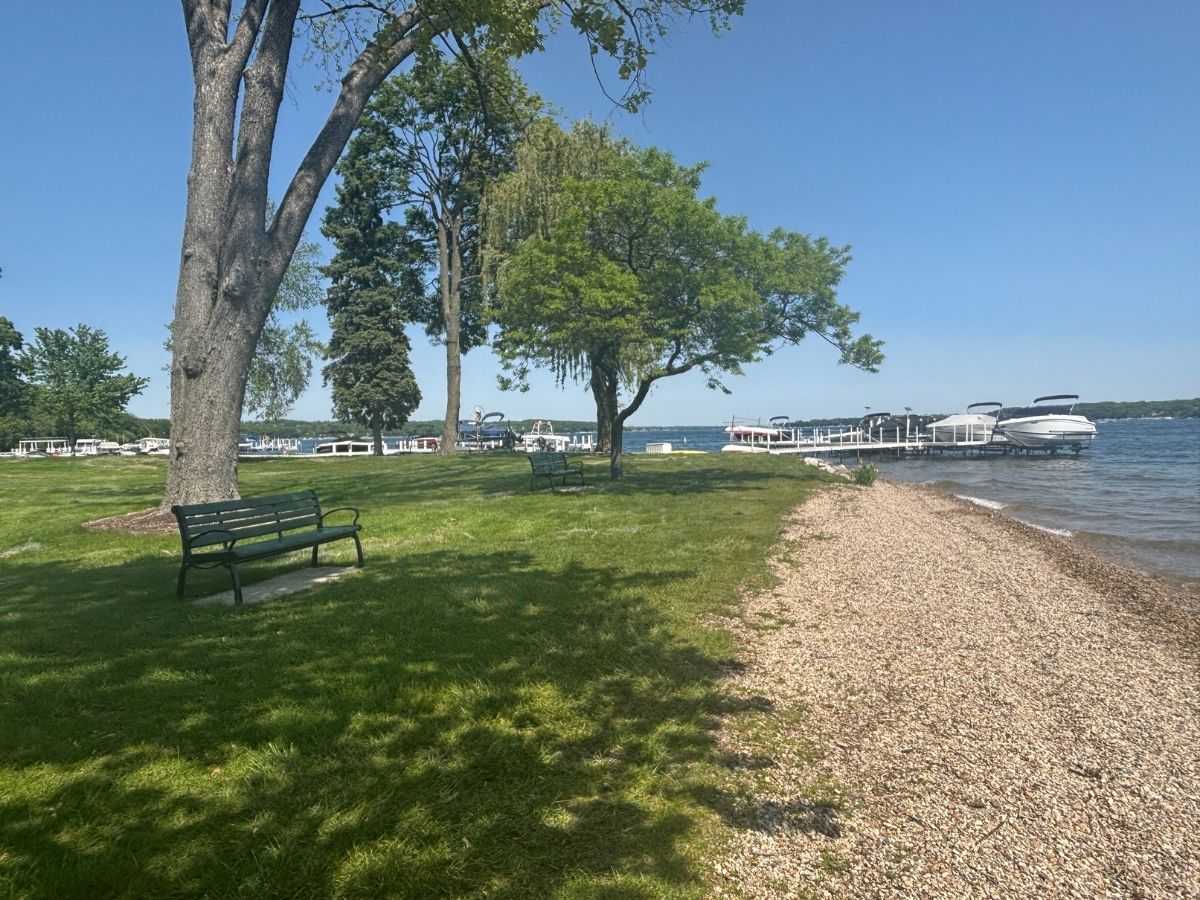 Geneva Lake in Williams Bay, Wisconsin - Lakeshore area, near Lake Geneva
